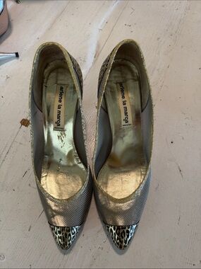 Vintage Gold Pointed Toe Pumps with Leopard Accent